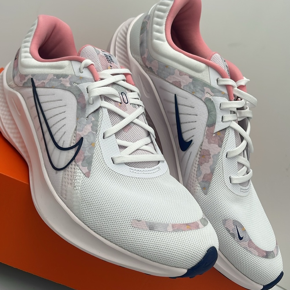 NIKE Men’s QUEST 5 PRM
WHITE/MIDNIGHT NAVY-
PEARL PINK-CORAL CHALK
FB6944-100 - Picture 7 of 16